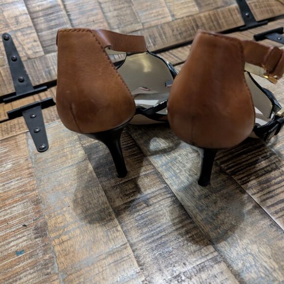 Michael Kors 4 inch Heals - Picture 3 of 5